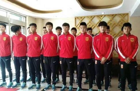 chien国产乱露脸对白