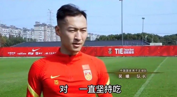 一名疯狂美女健身教练