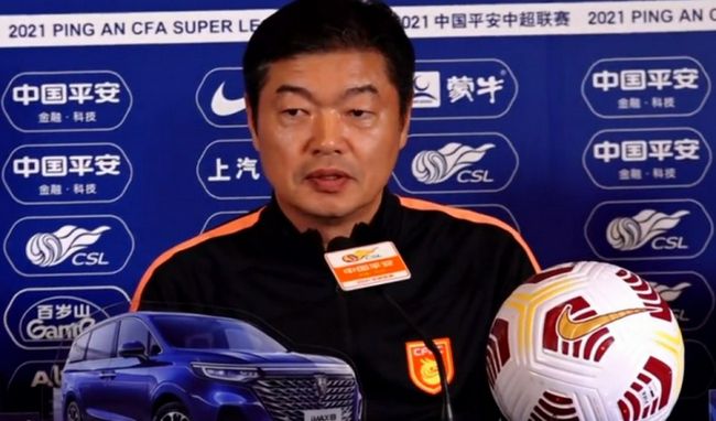 不知火舞被三个小男孩